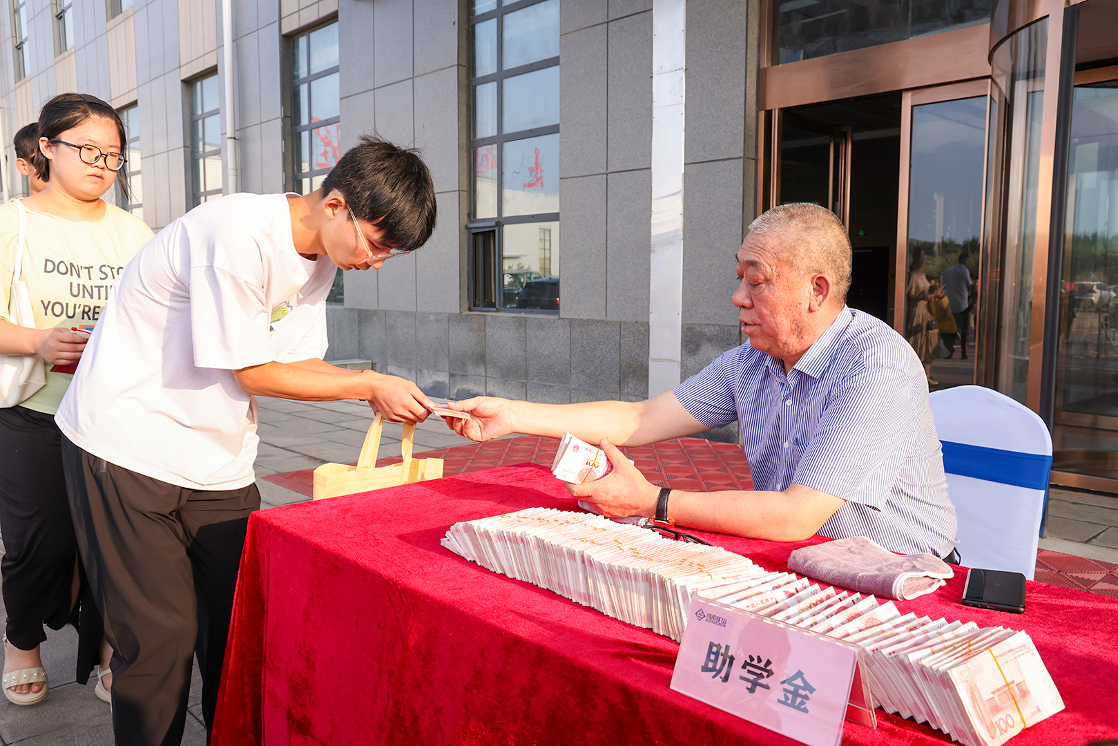 河南新盛礦山起(qǐ)重機有限公司